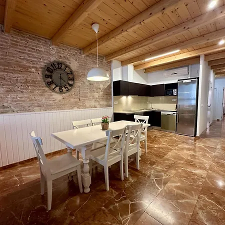 Flaugier B2 Апартаменты *
